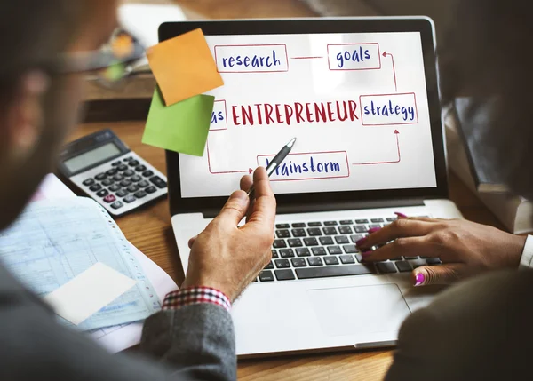 Business people working and discussing ideas — Stock Photo, Image