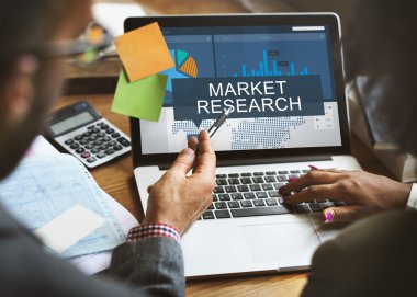 çalışma ve fikirleri tartışmak iş adamları