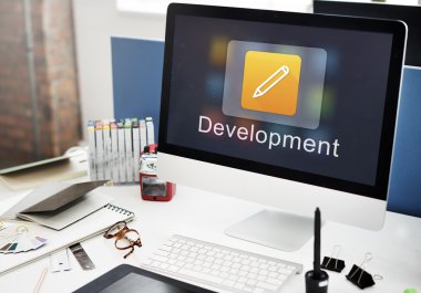 bilgisayar monitöründe tablo
