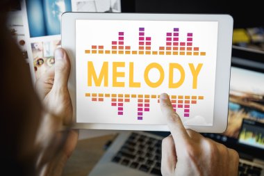 Dijital tablet dokunmadan adam 