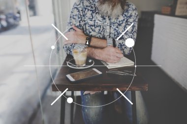 Sakallı notlar yazıyor