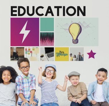 Çocuklar gülüyor ve eğlenin