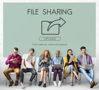 İnsanlar dijital araçları tarama  