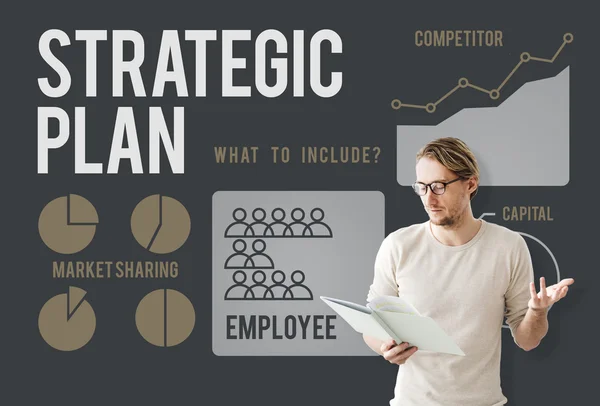 Geschäftsmann arbeitet mit strategischem Plan — Stockfoto
