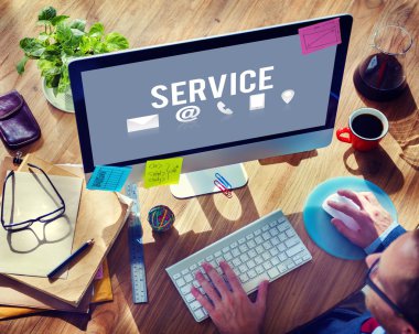 bilgisayarla çalışma iş adamı