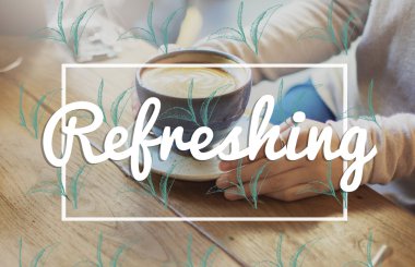 Bir fincan kahveli kadın.