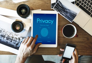 Dijital tablet dokunmadan adam 