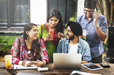 Hint arkadaş birlikte