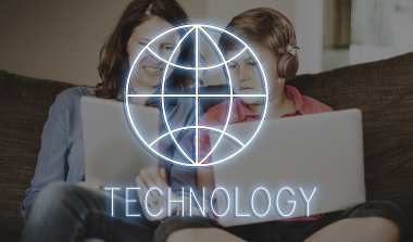 Anne ve oğlu birlikte vakit