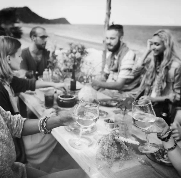 Friends having party outdoors — Stock Photo, Image