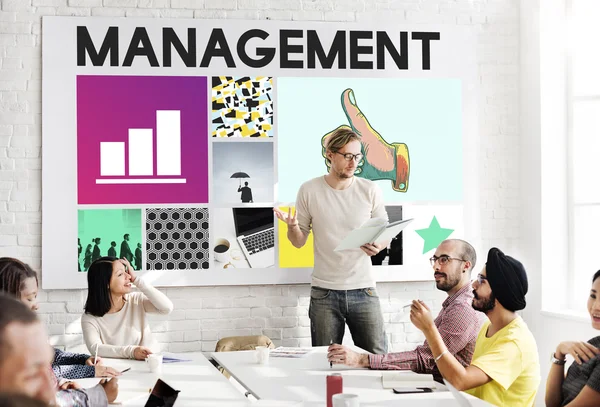 Geschäftstreffen mit dem Management — Stockfoto