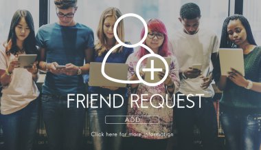 Dijital cihazlar kullanan öğrenciler 