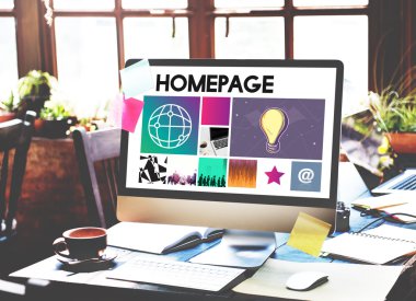 bilgisayar monitöründe çalışma alanı tablosu  