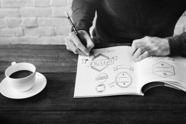 Yaratıcı tasarımcı çalışma