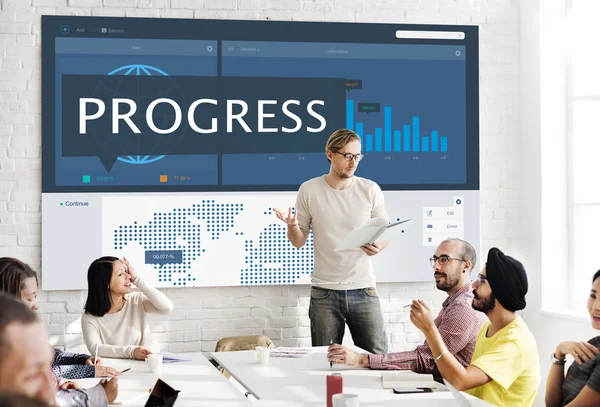 Reunião de negócios com os progressos — Fotografia de Stock