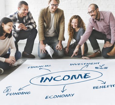 Poster ve gelir çalışma tasarımcılar