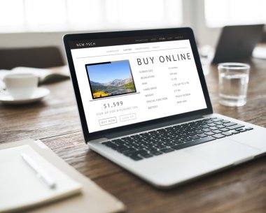 Tablo açılan laptop