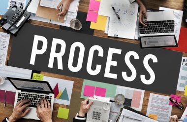 Ofiste çalışan iş adamları