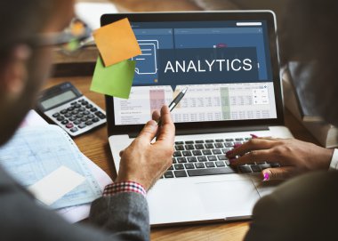 çalışma ve fikirleri tartışmak iş adamları