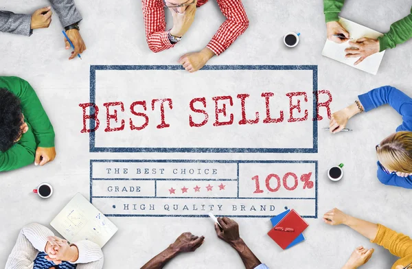 Geschäftsleute und das Bestseller-Abzeichen — Stockfoto