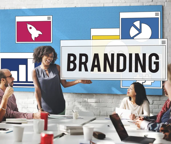 Reunión de negocios con branding — Foto de Stock