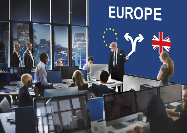 Работающие бизнесмены и Европа
