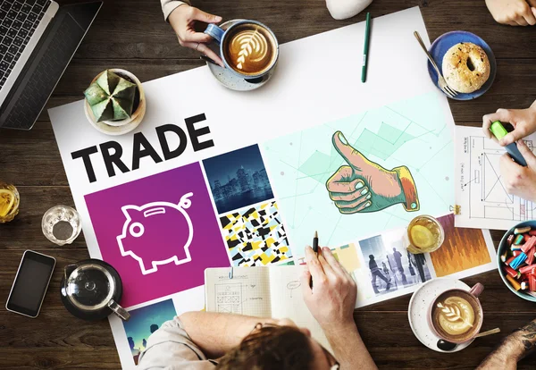 Стіл з плакатом з концепцією Trade — стокове фото