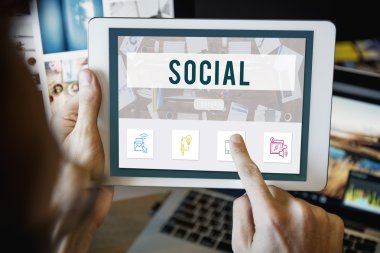 Dijital tablet dokunmadan adam 