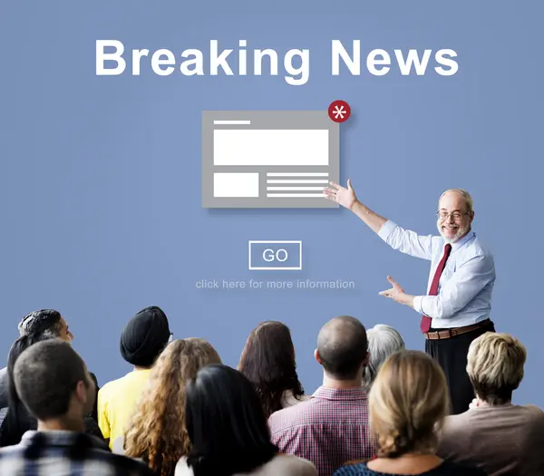 Mensen bij seminar met Breaking News — Stockfoto