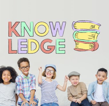 Çocuklar gülüyor ve eğlenin