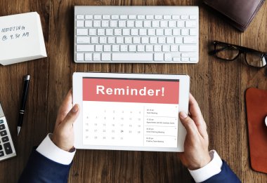 Dijital tablet ile işadamı