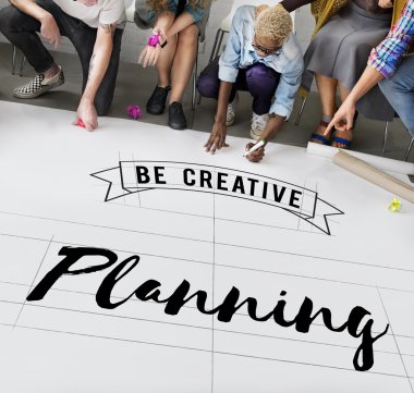 Kattaki insanlar çizim afiş