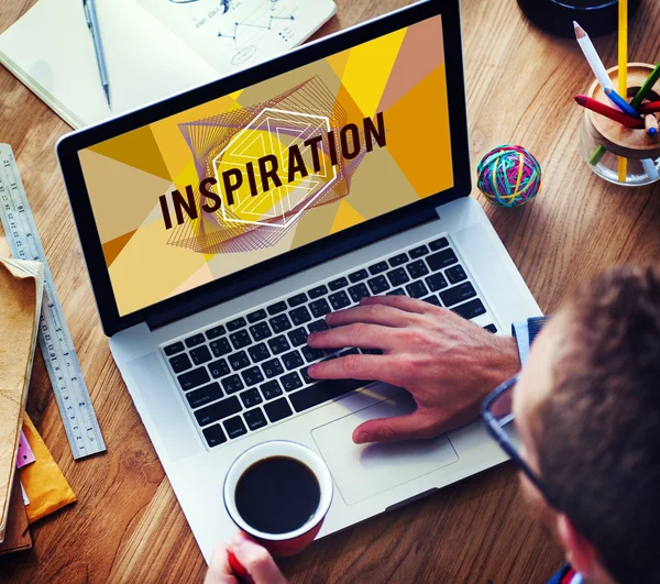 Man using laptop — Stock Photo, Image