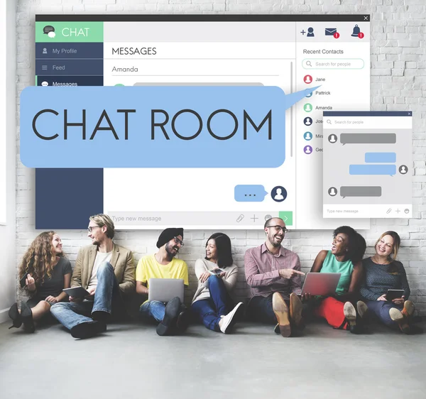 Diversity friends near wall with Chat Room — Stock Photo, Image