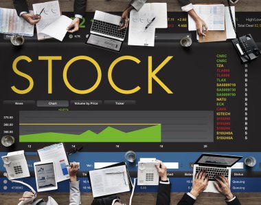 Ofiste çalışan iş adamları