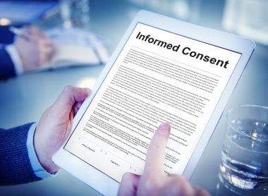 iş adamı dijital tablet ile çalışma 