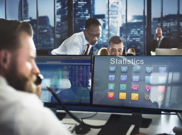 Dolgozók és a statisztika — Stock Fotó