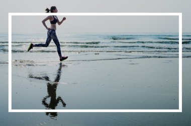 Kumsalda çalıştıran tozluk kadında