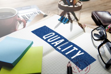 Office Araçları üstünde okul sırası