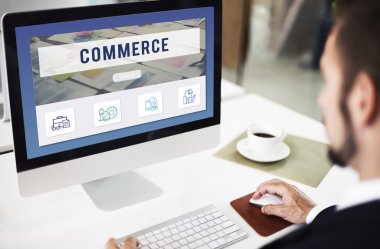 bilgisayarla çalışma iş adamı