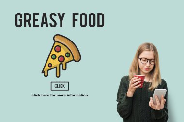 Kız akıllı telefon tarama