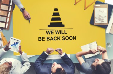 Ofiste çalışan iş adamları