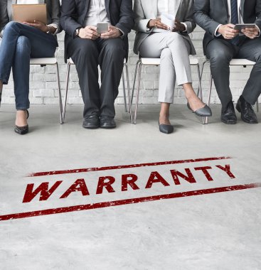 farklı aygıtlar kullanan kişiler 