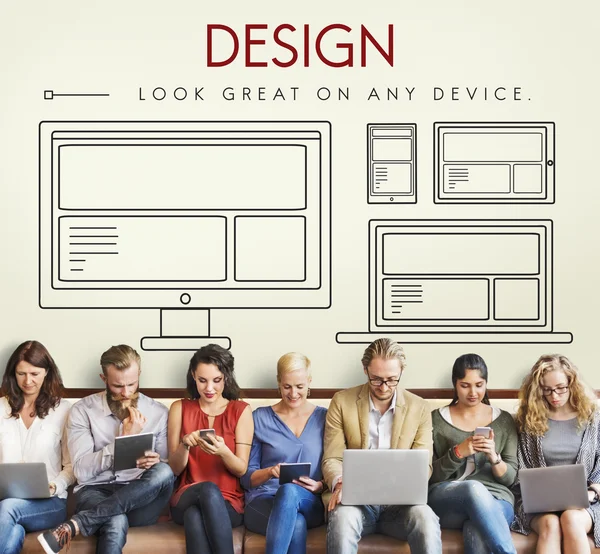 Menschen sitzen mit Geräten und Design — Stockfoto