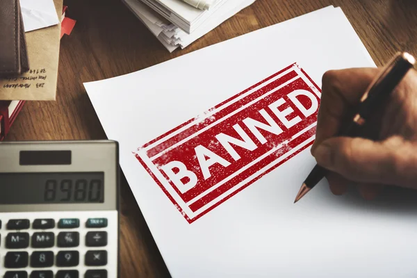 Piece of paper with Banned — Stock Photo, Image