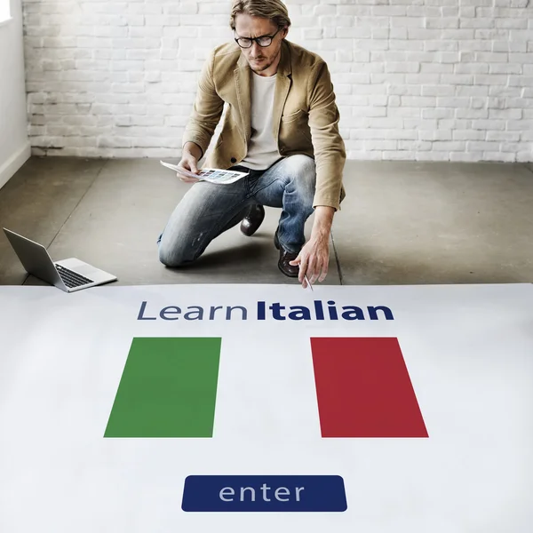 Werken met leren Italiaanse zakenman — Stockfoto