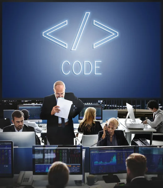 Üzleti munkavállalók és kód — Stock Fotó