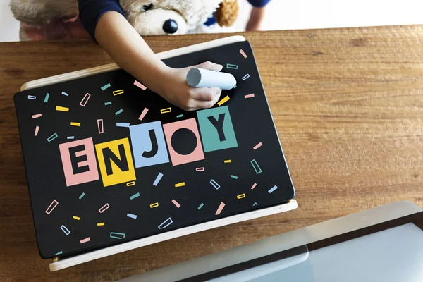 Meisjestekening op schoolbord — Stockfoto