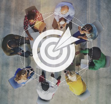 Bir grup insan birlikte çalışma 