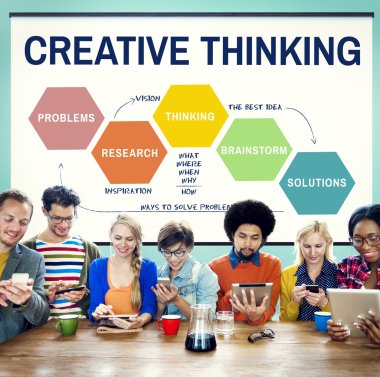 Dijital aygıtlar kullanan insanlar